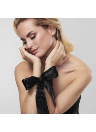 Черные ленты для связывания SILKY SENSUAL HANDCUFFS - Bijoux Indiscrets - купить с доставкой в Хабаровске