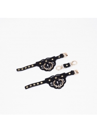 Черные кожаные наручники с клепками, кольцами и золотистой фурнитурой - Crazy Handmade - купить с доставкой в Хабаровске