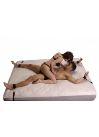 Бондаж для фиксации на кровати Frisky Bedroom Restraint Kit - XR Brands - купить с доставкой в Хабаровске