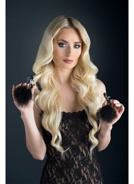 Зажимы для сосков с пухом FEATHERED NIPPLE CLAMPS - Blush Novelties - купить с доставкой в Хабаровске