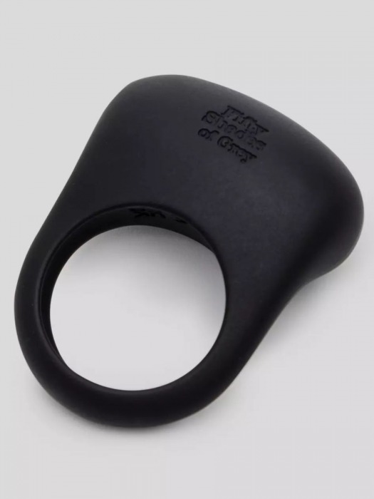 Черное эрекционное виброкольцо Sensation Rechargeable Vibrating Love Ring - Fifty Shades of Grey - в Хабаровске купить с доставкой
