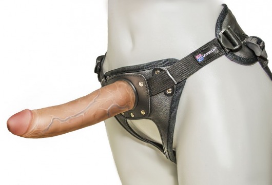 Насадка-фаллоимитатор на кожаных трусиках Harness Ultra Realistic 7  - 18 см. - LOVETOY (А-Полимер) - купить с доставкой в Хабаровске